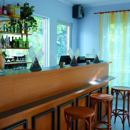 Pergola Panzió Hotel Balatonföldvár Exterior foto
