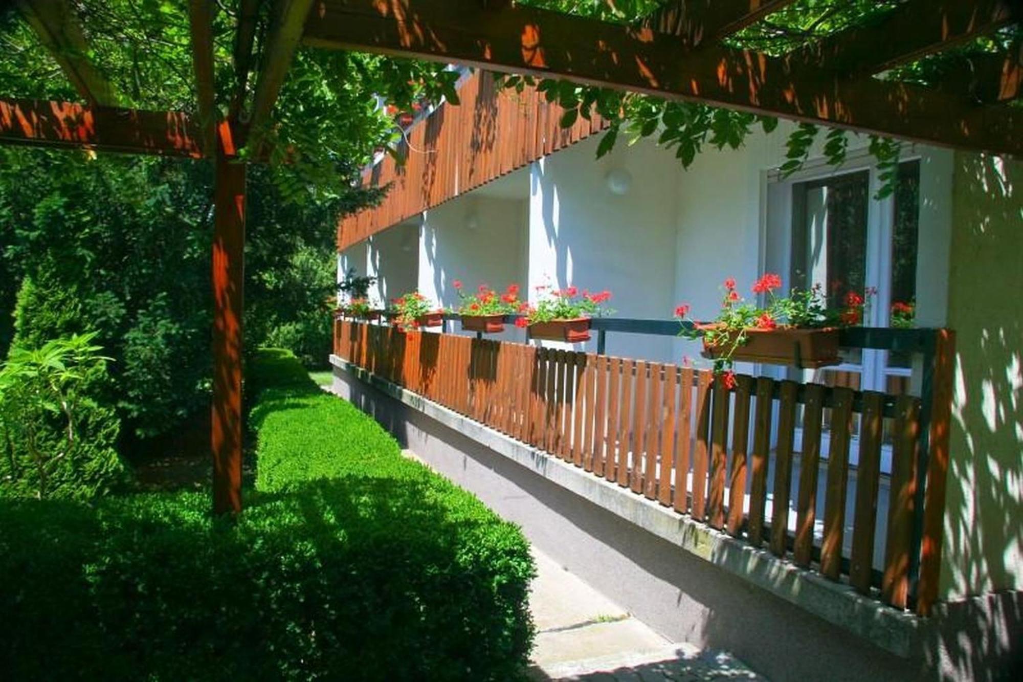 Pergola Panzió Hotel Balatonföldvár Exterior foto